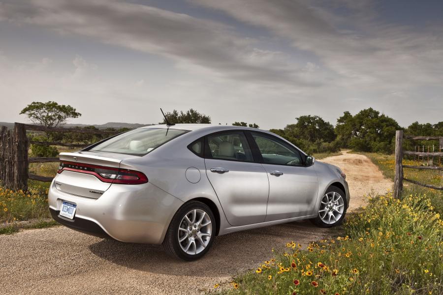  Dodge Dart Aero 2013 года  (фото 12 из 20)